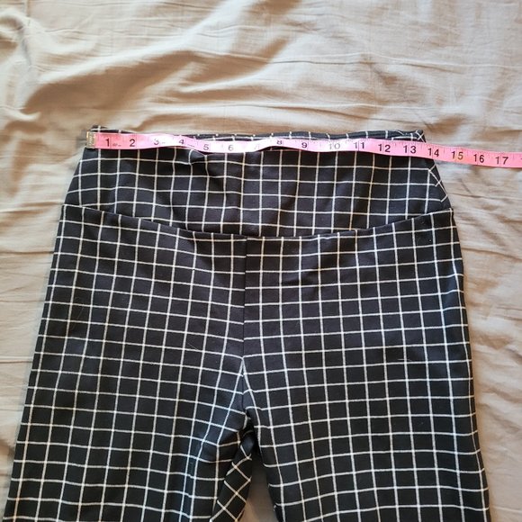 Medium Twik Black & White Windowpane High Waisted Structured Leggings - Picture 7 of 8